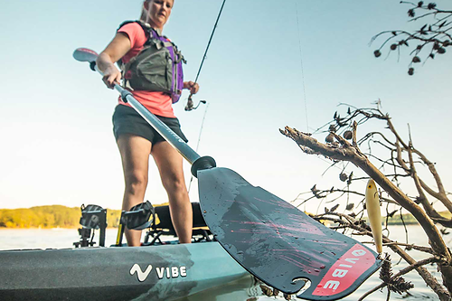 Carbon vs Fiberglass vs Aluminum Kayak Paddles: Which Should You Buy?