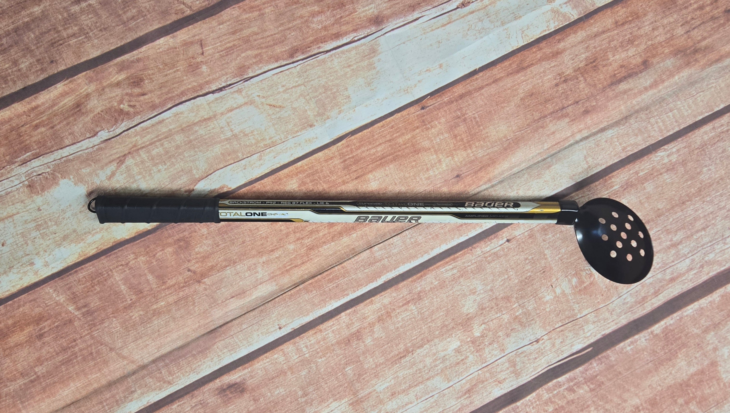 Pelle à glace à cinq trous (longue) - Bauer Stick