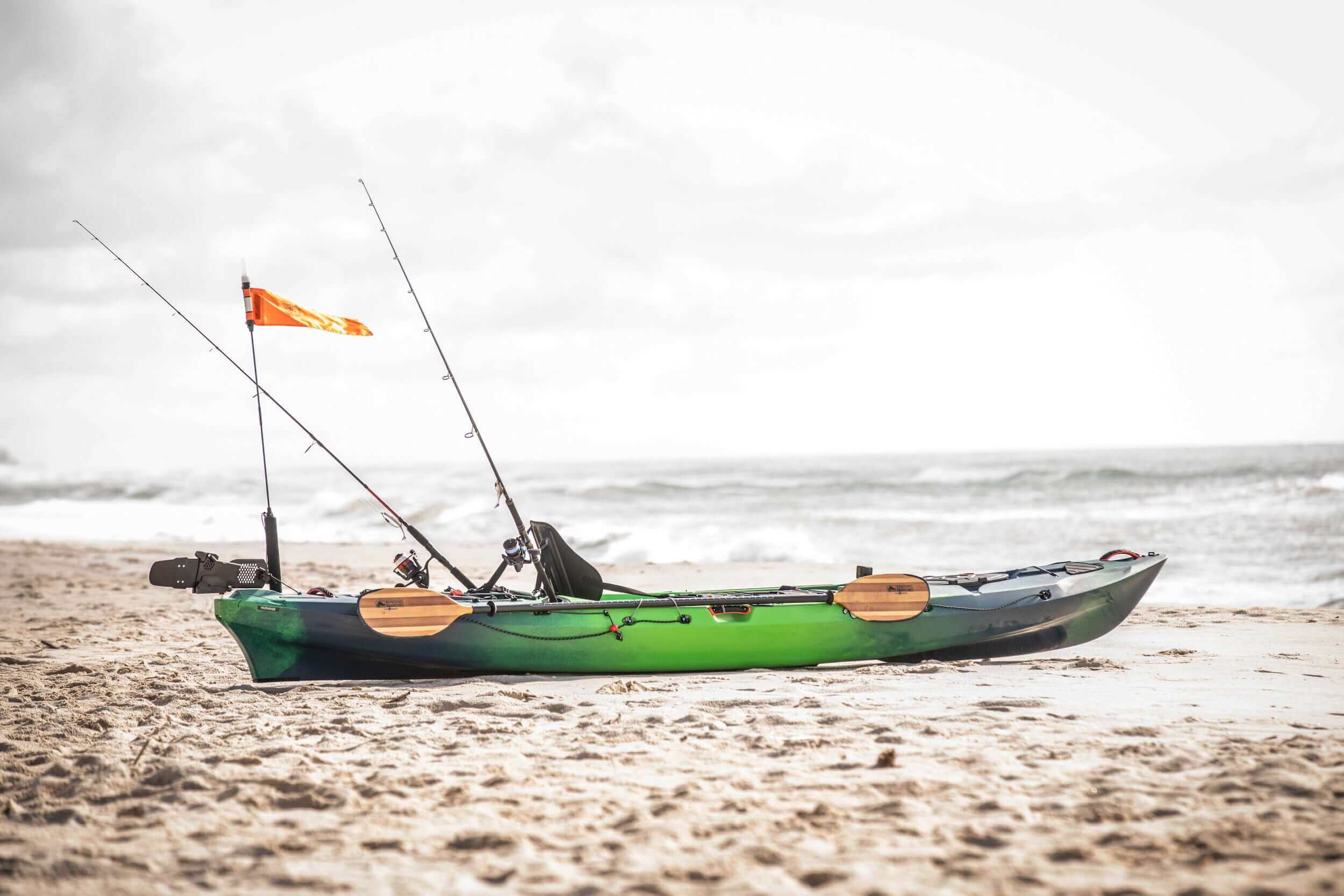 Hydra 130 + Evolve adjustable Paddle + Kayak Stand + 30oz Tumbler + 25L Dry Bag + Anchor Trolley Kit + Mesh 3-Pocket Gear Organizer