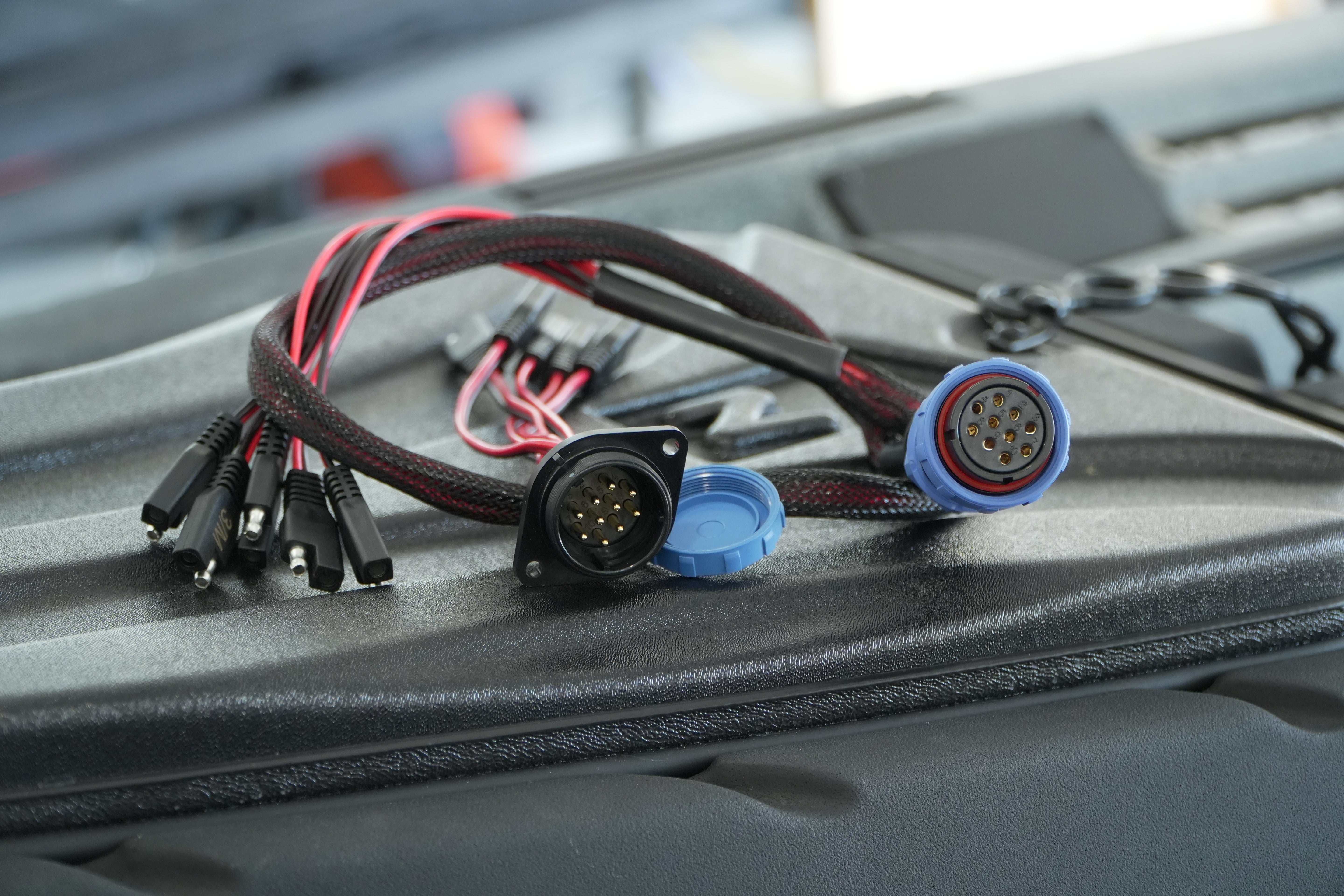 Kit de déconnexion rapide 5 circuits, étanche et robuste - montage sur panneau et faisceau (YP-QD5)