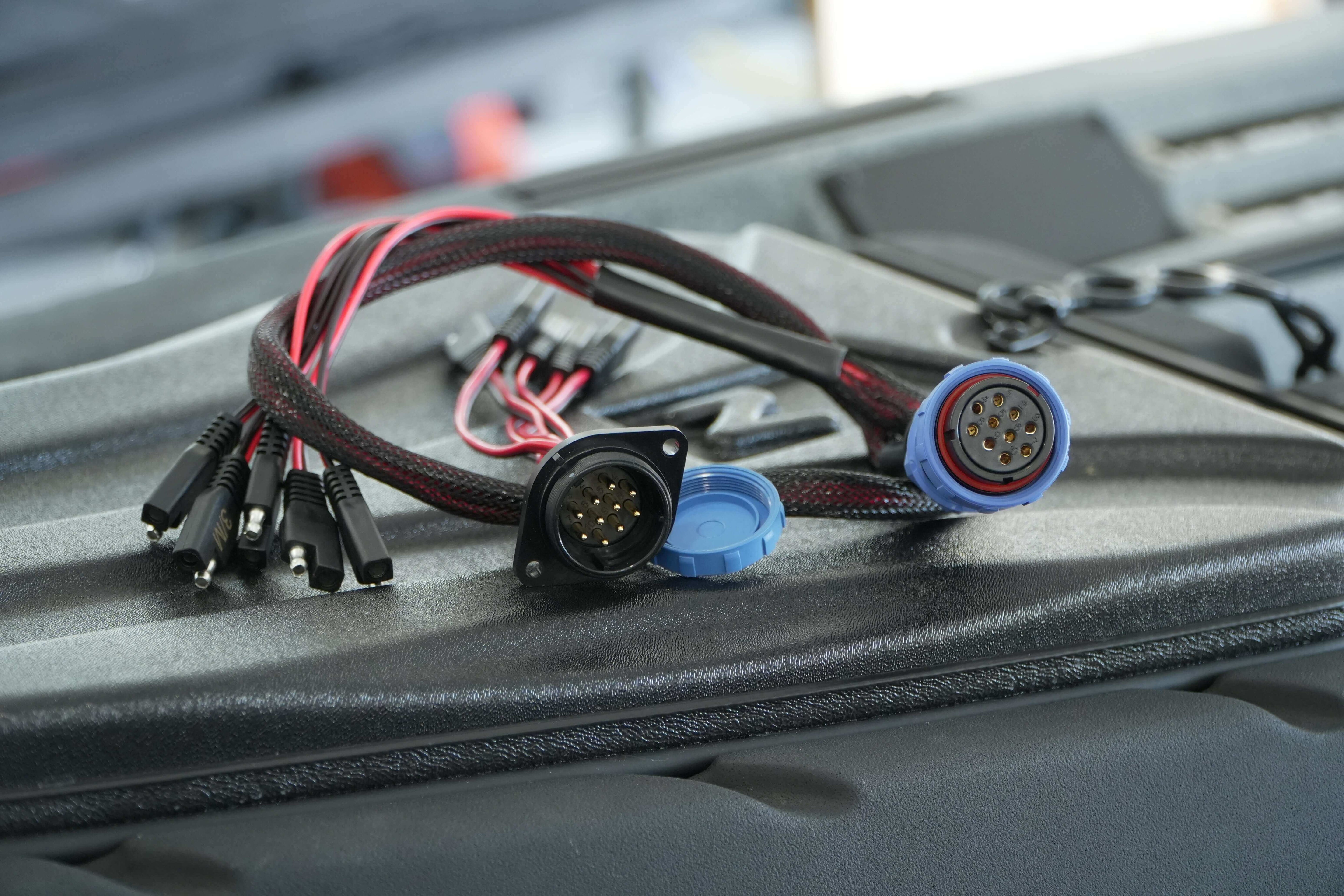 Kit de déconnexion rapide 5 circuits, étanche et robuste - montage sur panneau et faisceau (YP-QD5)