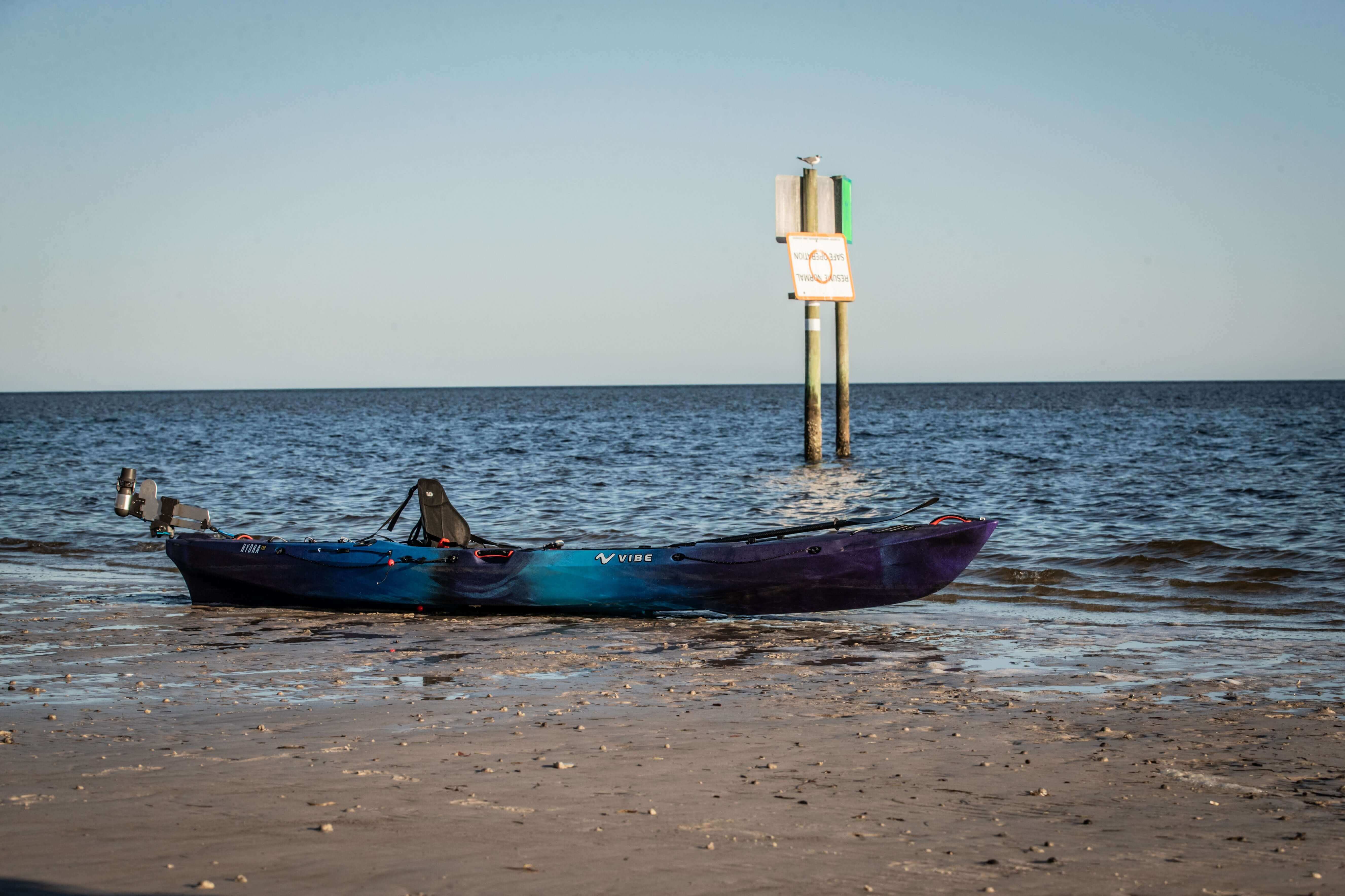 Hydra 130 + Evolve adjustable Paddle + Kayak Stand + 30oz Tumbler + 25L Dry Bag + Anchor Trolley Kit + Mesh 3-Pocket Gear Organizer