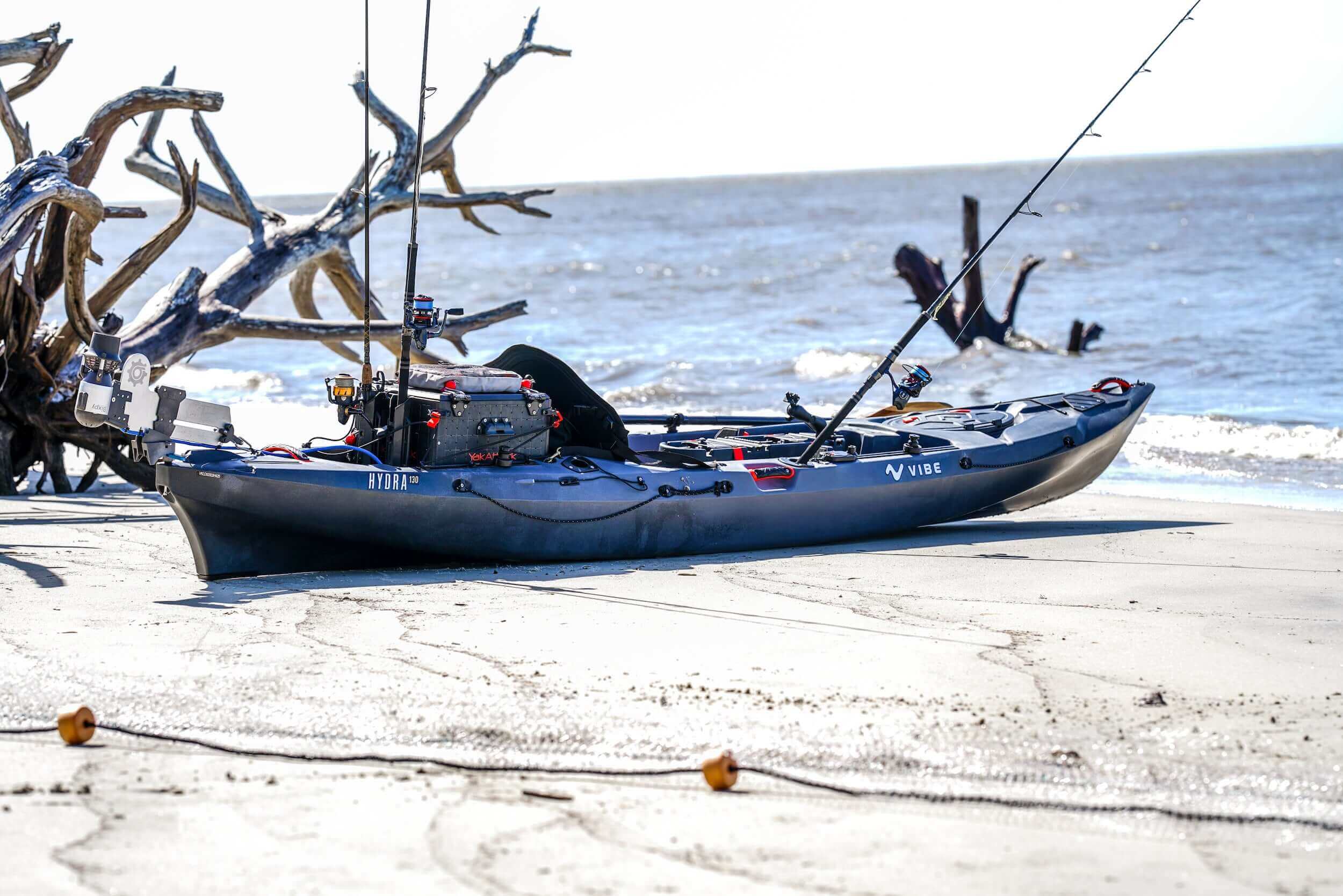 Hydra 130 + Evolve adjustable Paddle + Kayak Stand + 30oz Tumbler + 25L Dry Bag + Anchor Trolley Kit + Mesh 3-Pocket Gear Organizer