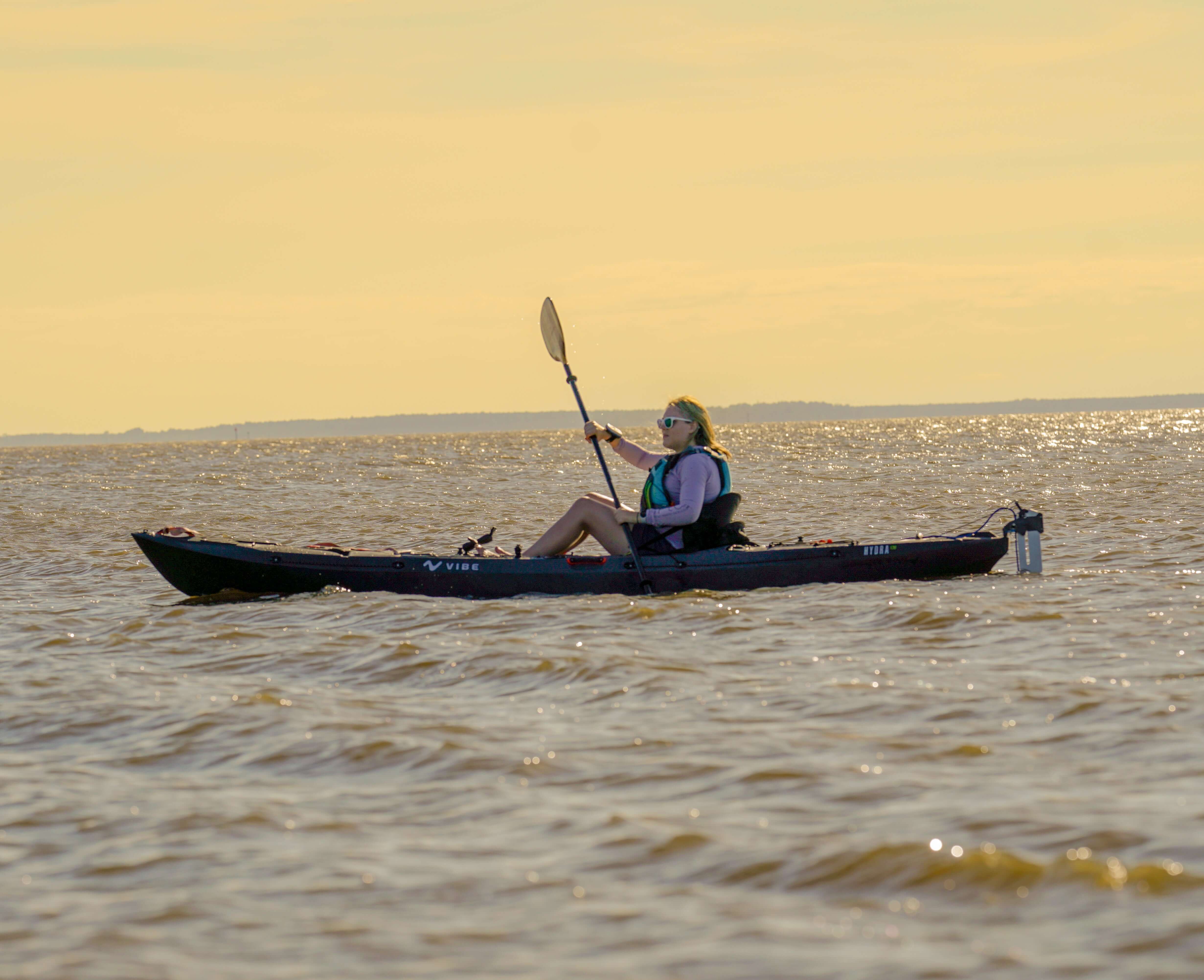 Hydra 130 + Evolve adjustable Paddle + Kayak Stand + 30oz Tumbler + 25L Dry Bag + Anchor Trolley Kit + Mesh 3-Pocket Gear Organizer