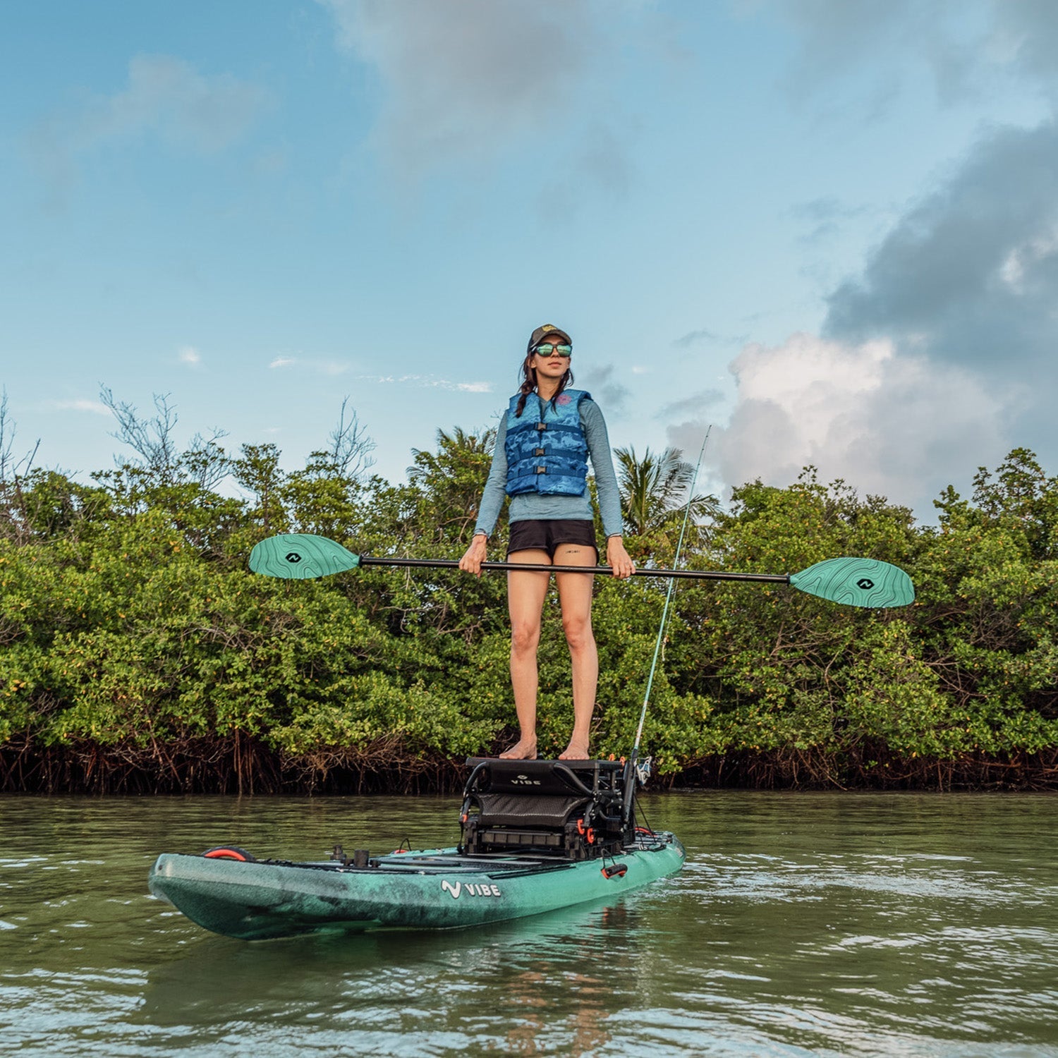 Cubera 120 + Summit Perch + 35L dry bag + 30oz Tumbler + Ember Carbon Paddle + Cable Lock + 7' Anchor Pole ,Kayak Stands + Mesh Bottle Holder