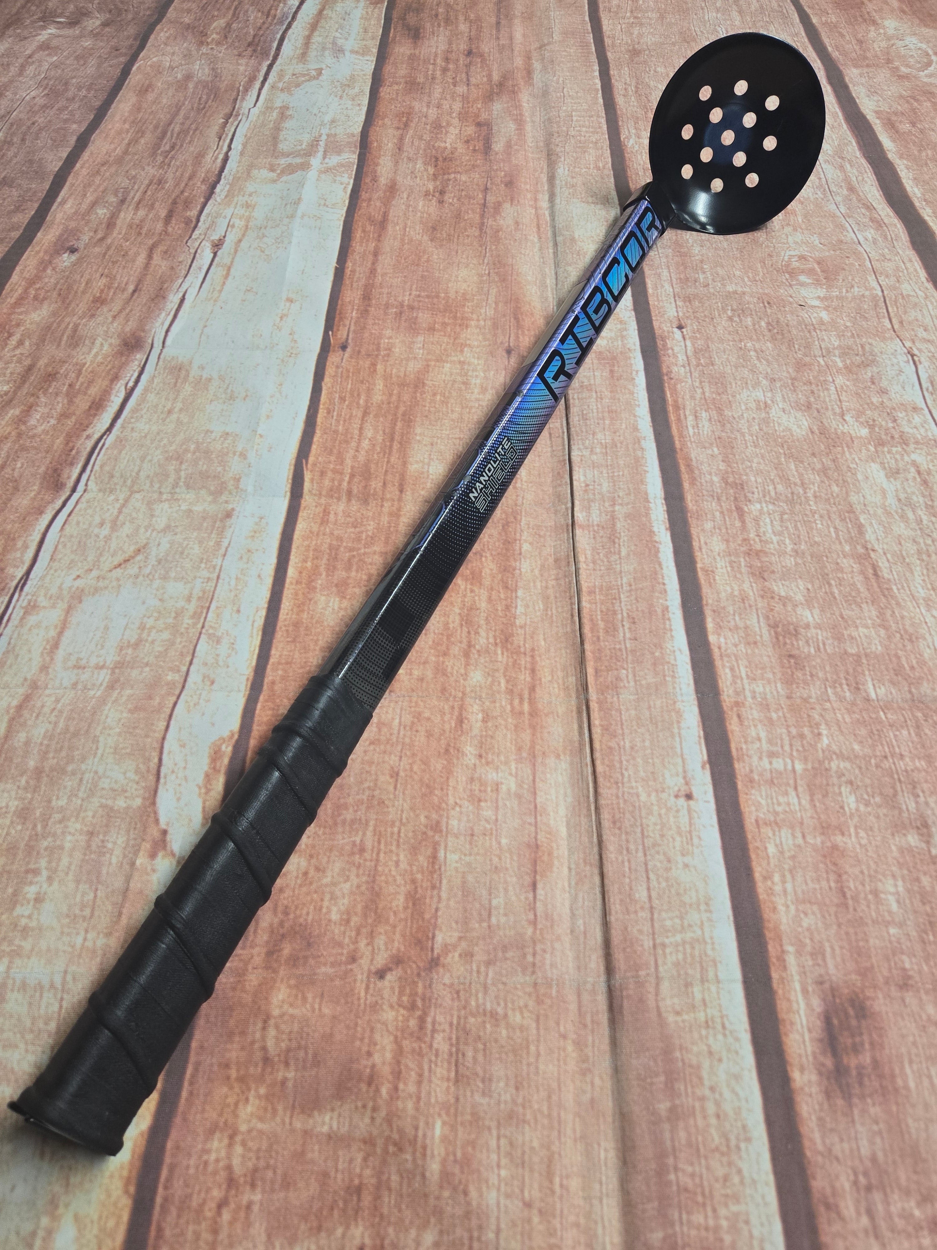 Pelle à glace à cinq trous (longue) - CCM Stick