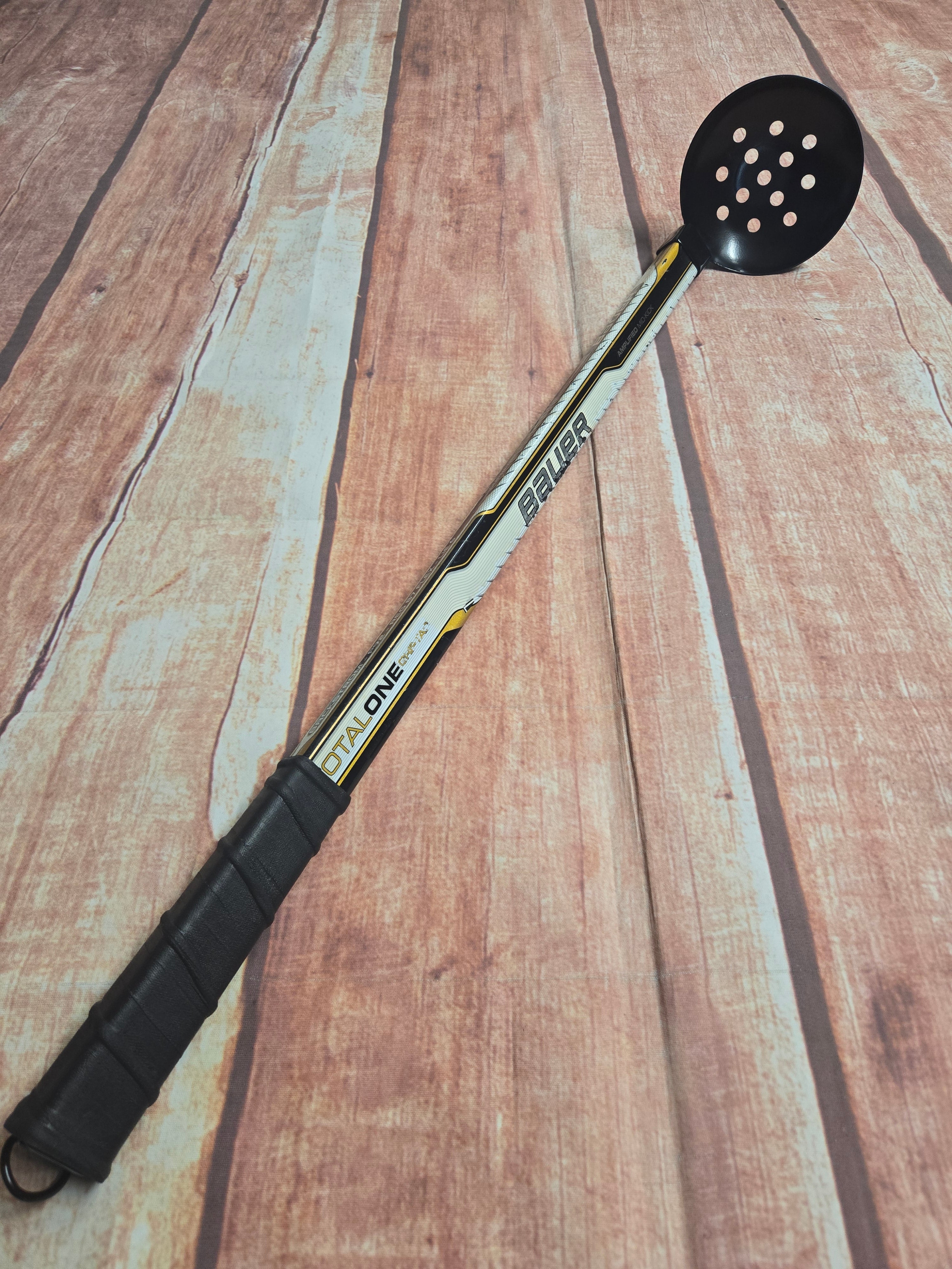Pelle à glace à cinq trous (longue) - Bauer Stick