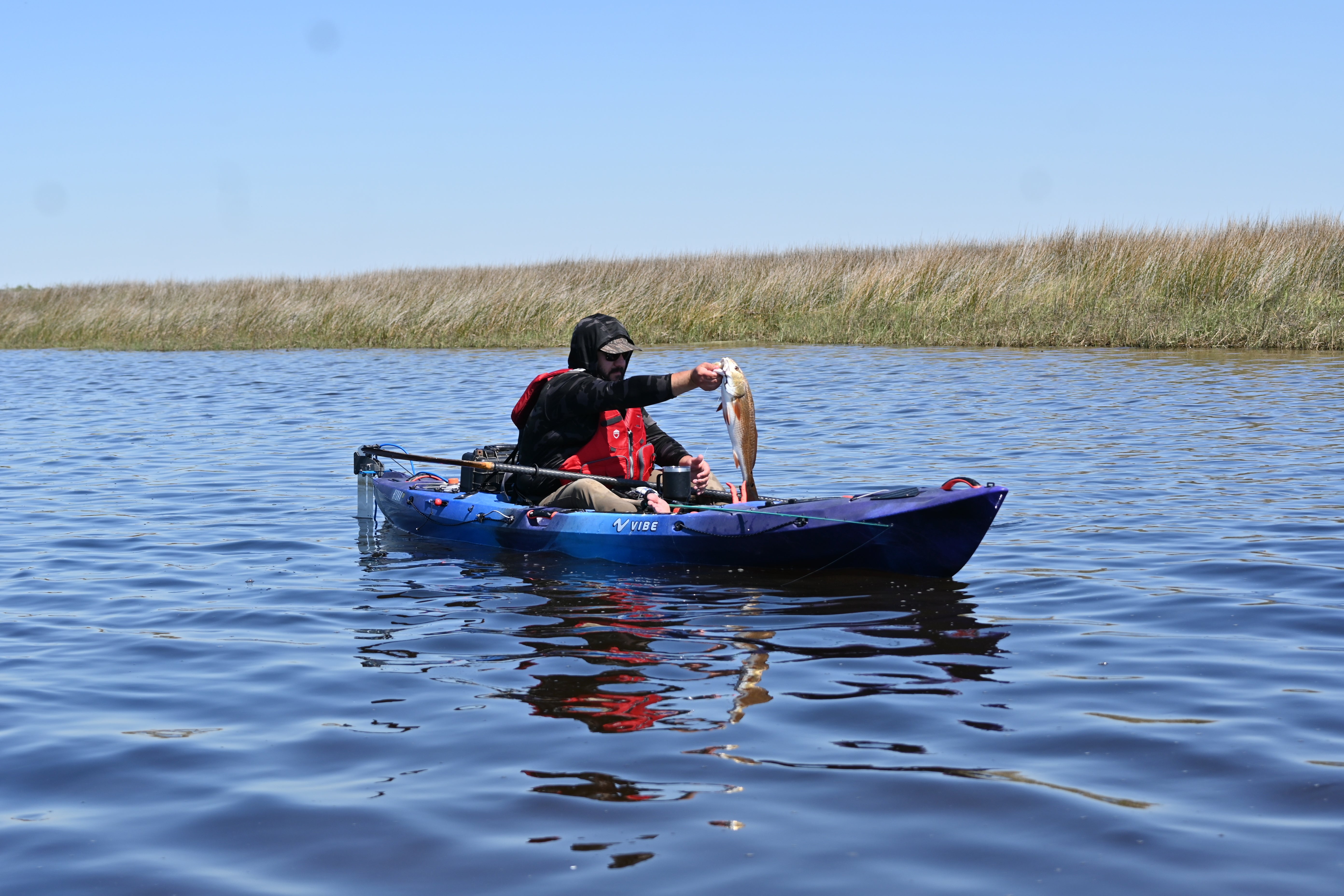 Hydra 130 + 40% off accessories bundle! Including: Ember Carbon Paddle + Kayak Stand + 30 oz Tumbler + Mesh Tackle Tray Sleeve + Anchor Trolley + 25L Dry Bag